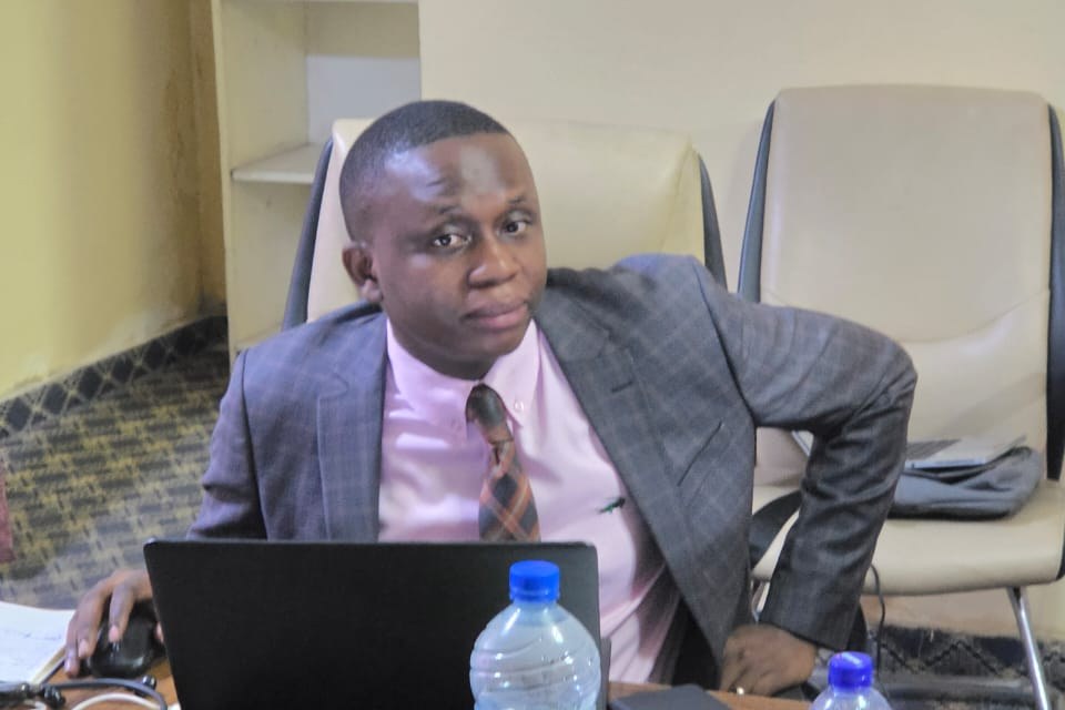 Health professional using a laptop for digital data collection, EpiC DRC, 2026 – ICHESS Health professional using a laptop for digital data collection, EpiC DRC, 2026 – ICHESS